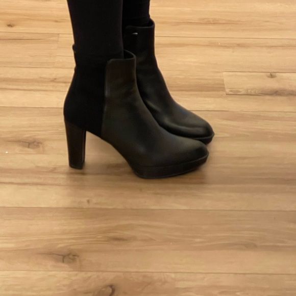 Stuart Weitzman Leather Heeled Boots - Picture 2 of 7